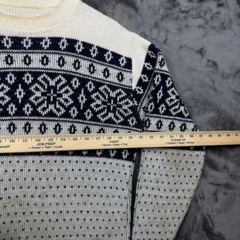 Unbranded Nordic Fair Isle Sweater Mens Medium White Navy Blue Snowflake Knit